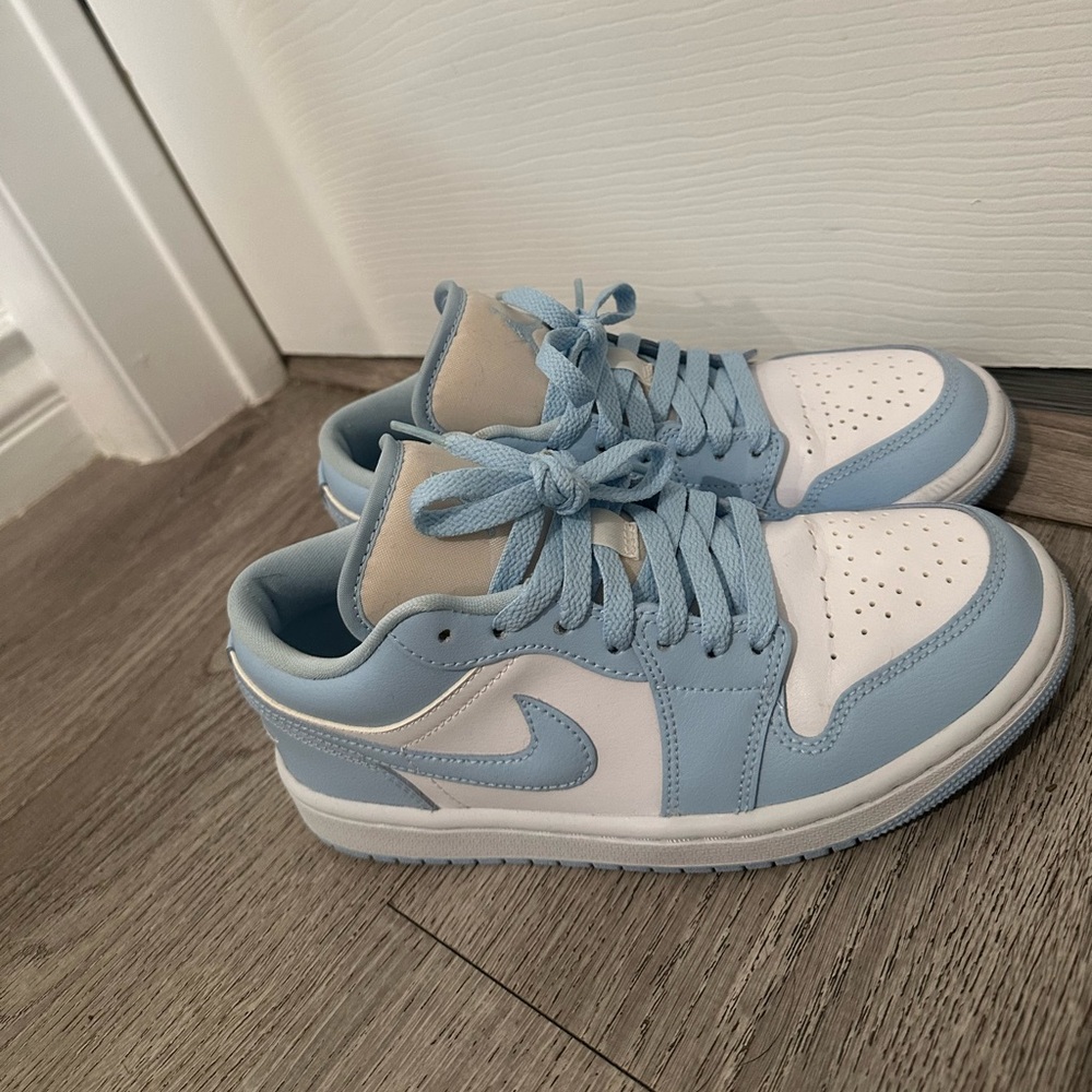 Nike air Jordan 1 low ice blue women’s size 6